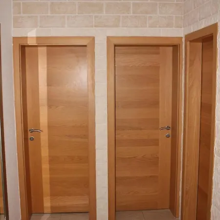 Apartamento With A Parking Space - 21911 Makarska