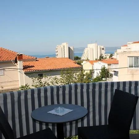 With A Parking Space - 21911 Makarska