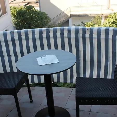 Apartment With A Parking Space - 21911 Makarska